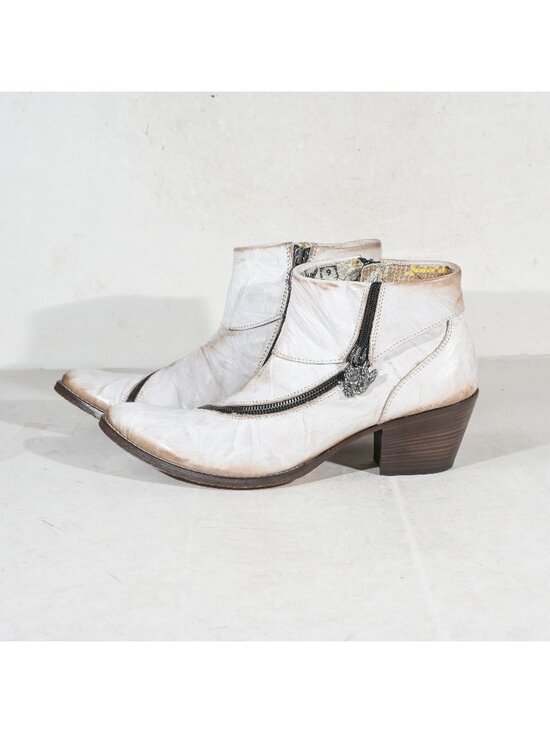 Mark Nason Shoes - Siren by Mark Nason White Distressed Leather Ankle Boots Zip 9 Womens